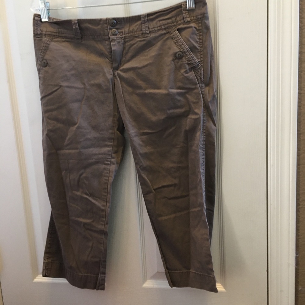 FINAL MARKDOWN American eagle outfitters capris 4